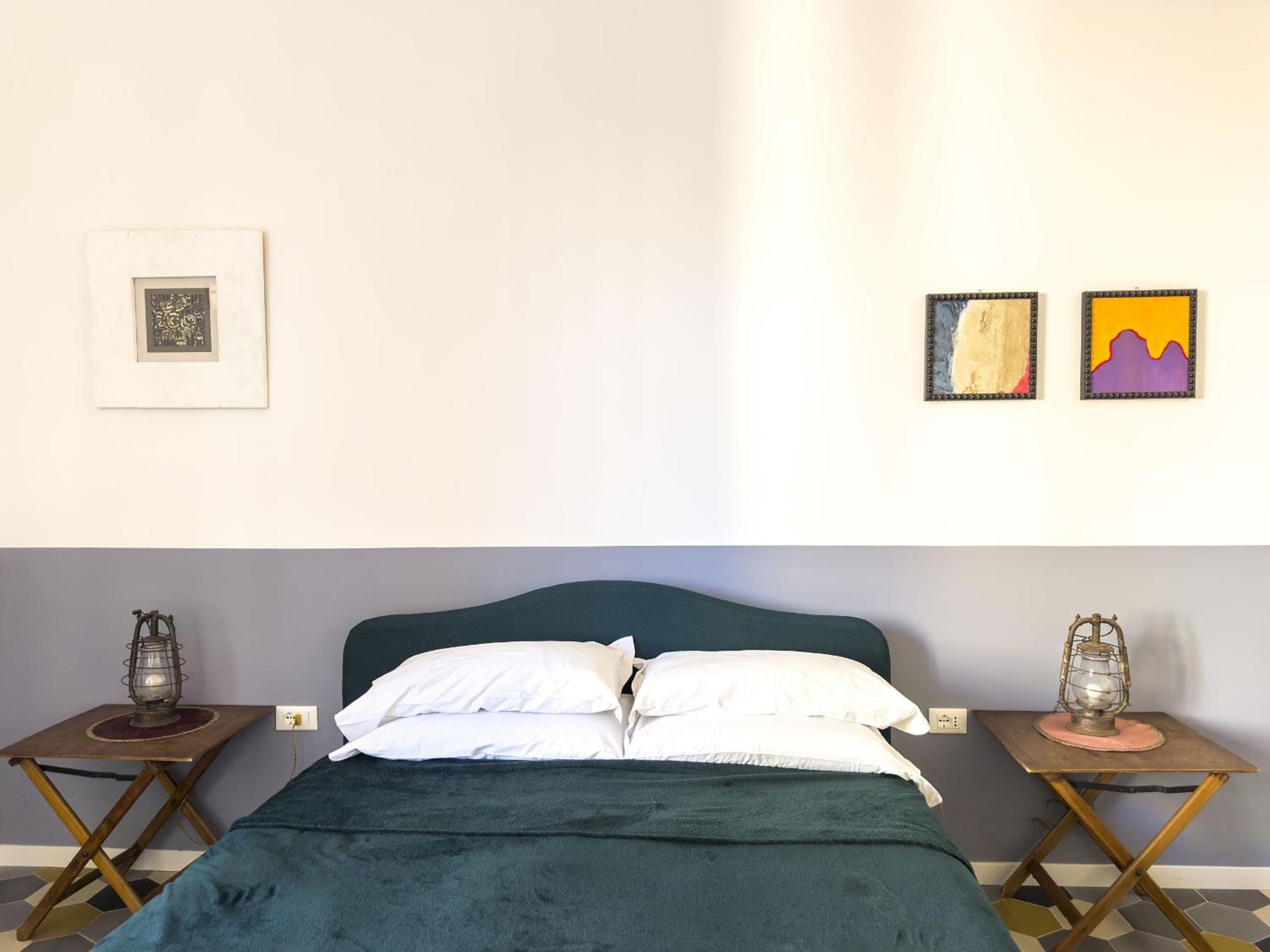 Eclectic In Trendy San Lorenzo Apartment Rome